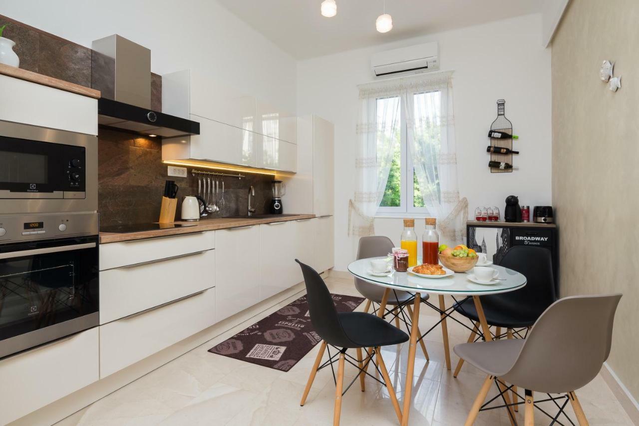 Luxury Luce Apartment