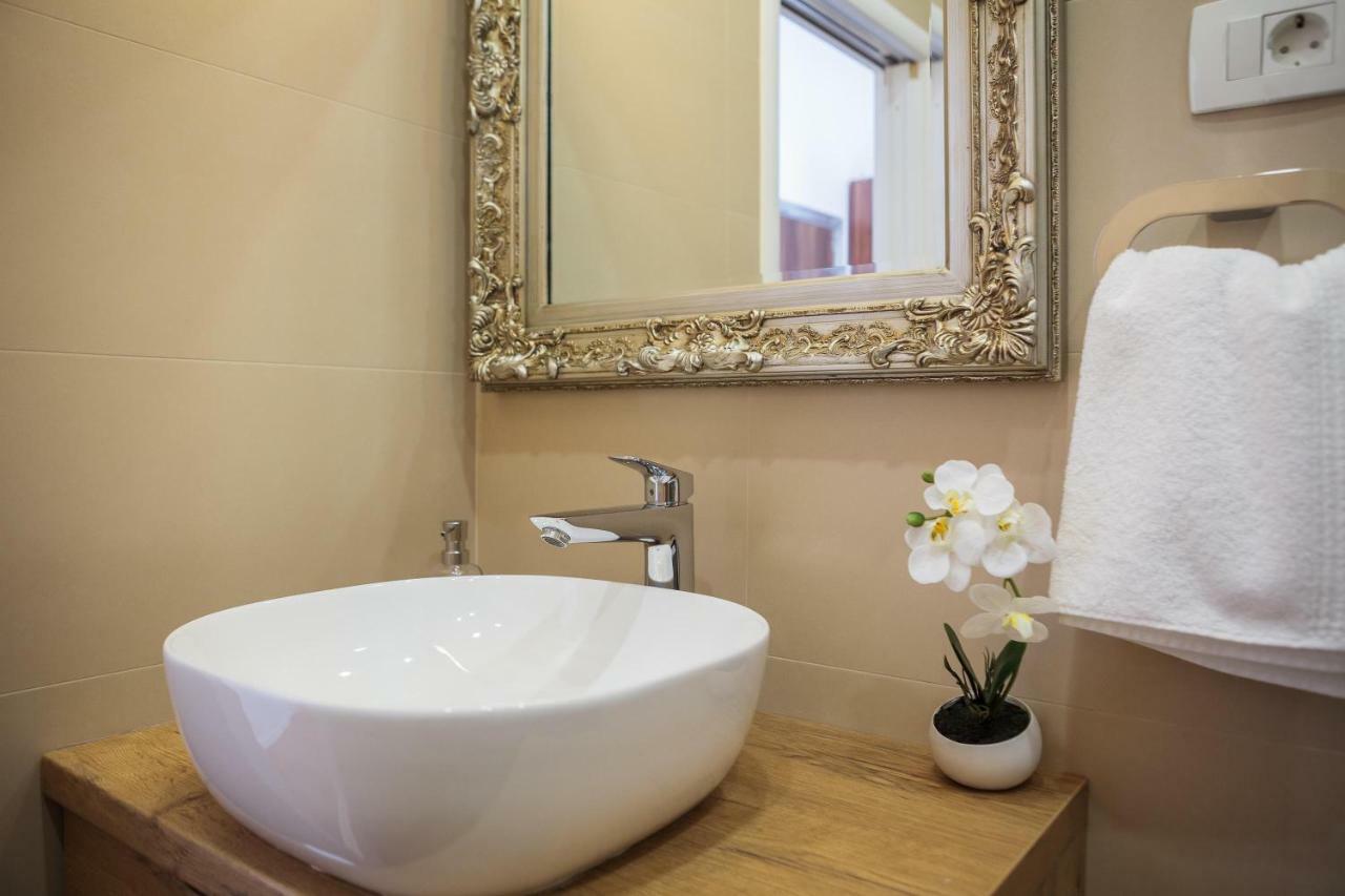 Luxury Luce Apartment